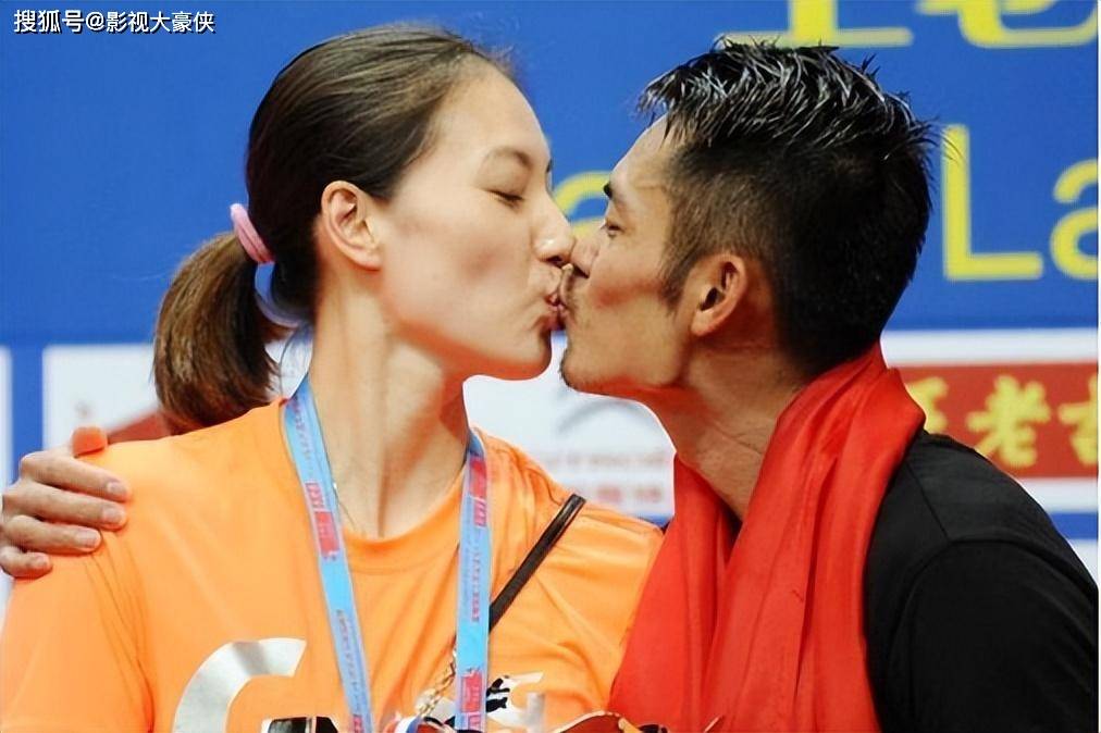 胡彦斌和郑爽郑爽现在可以说是一个人人喊打的演员,明明此前有美好的