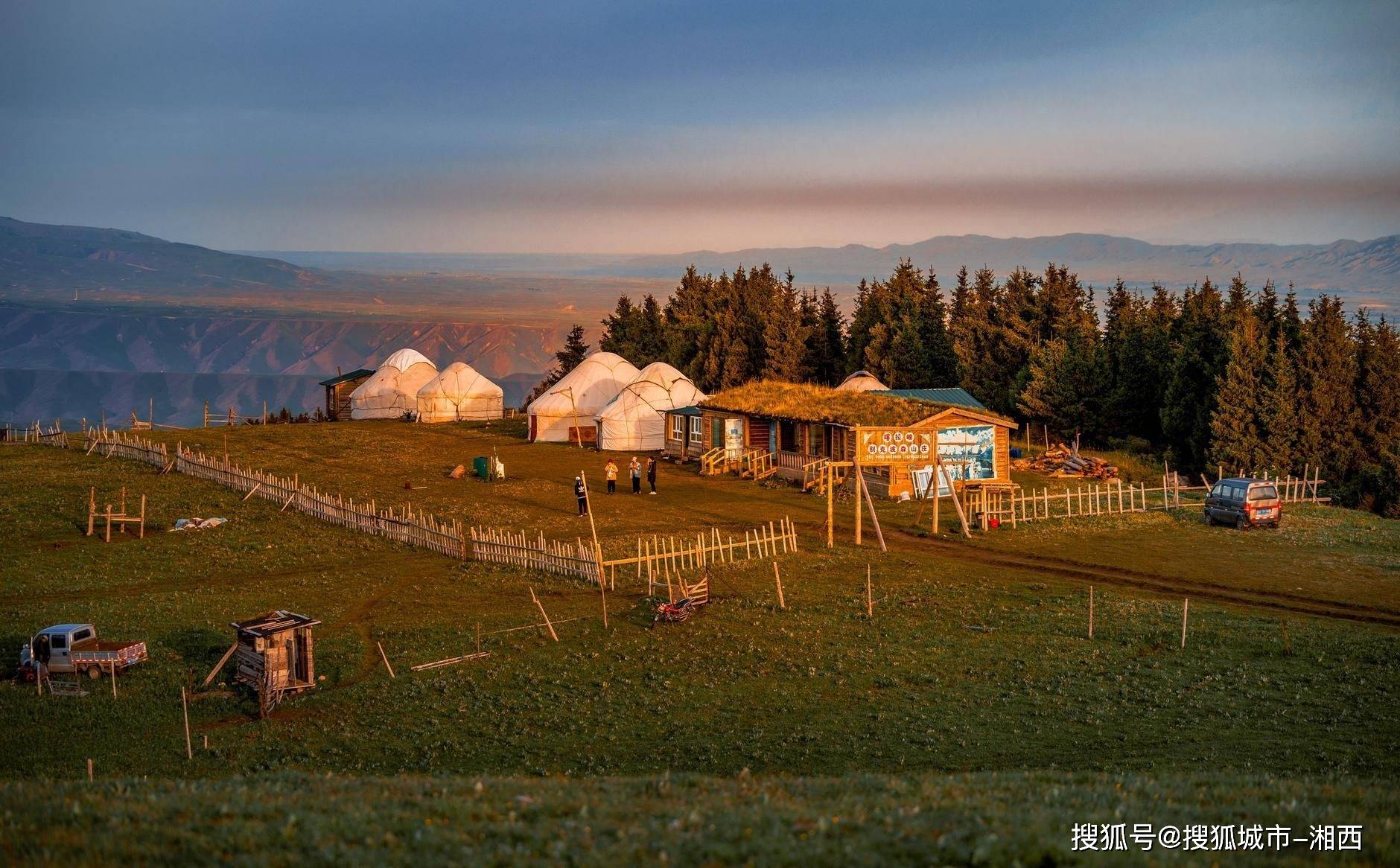 新疆十大旅游景点 新疆景点排行榜前十名 这些地方不去真的太可惜了!