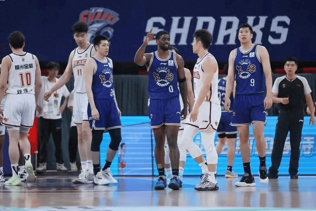 郭艾伦回归辽篮,赵睿