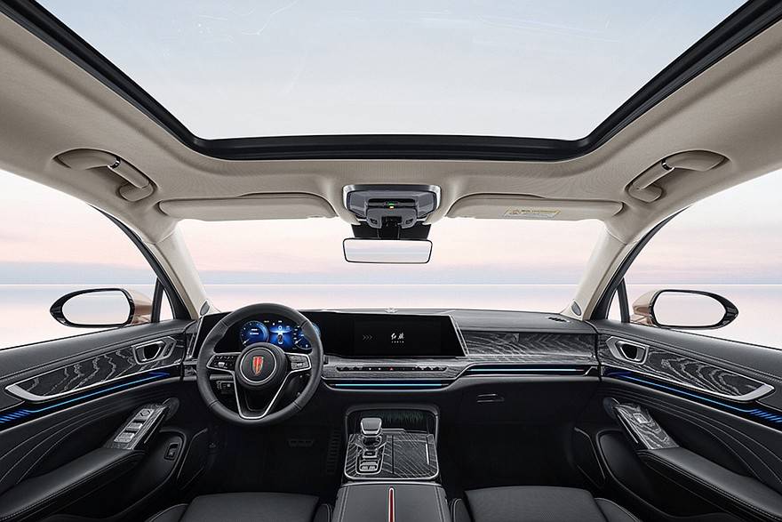 2024款红旗h9的内饰也得到了更新,有一新的前面板,全新液晶仪表盘和多