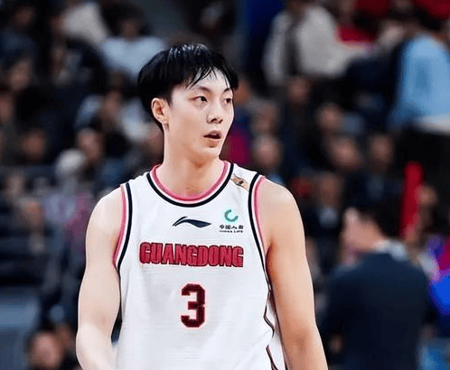 辽粤两强半决赛还未打响,已有球迷建议广东宏远放弃首