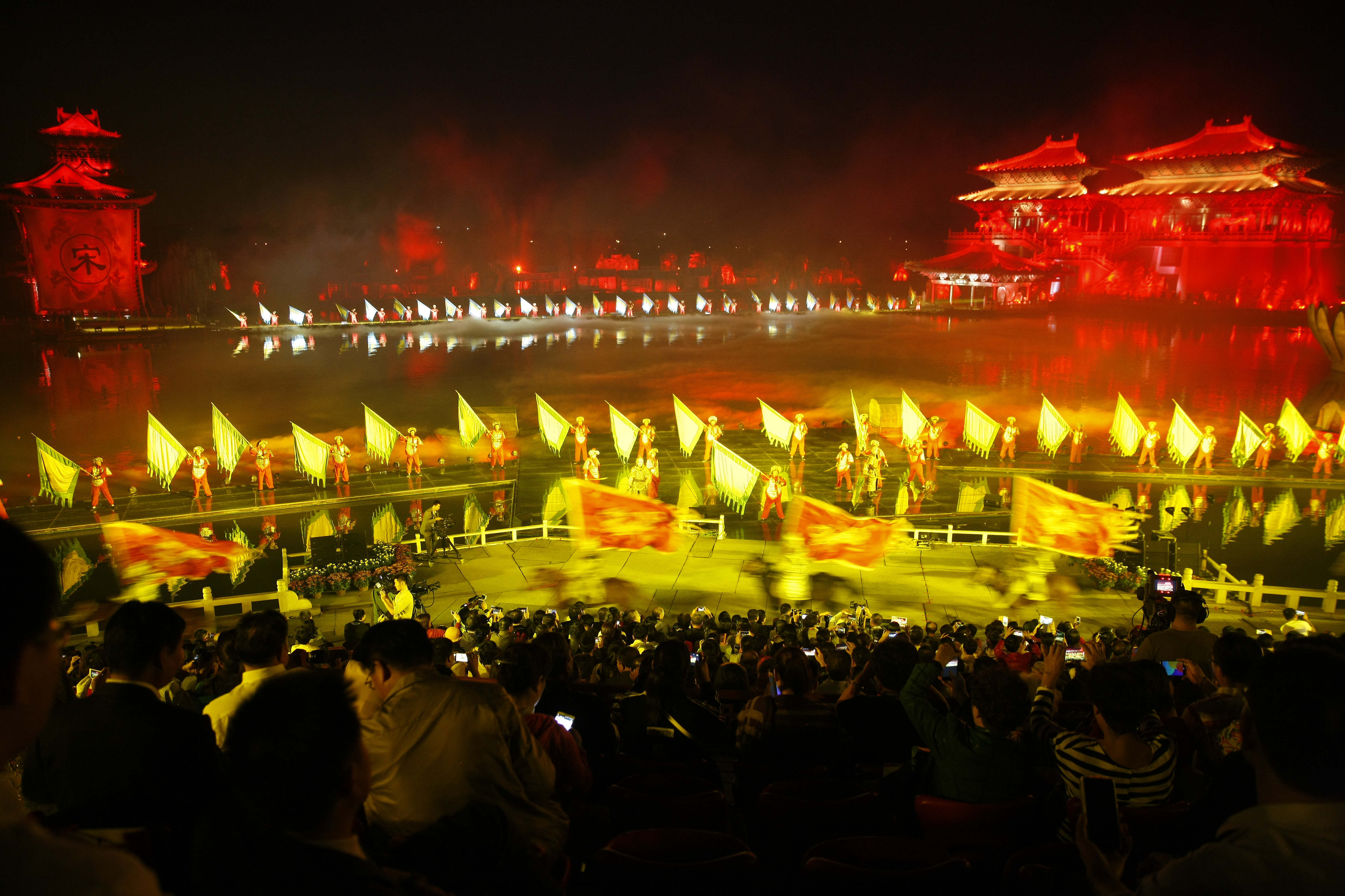 大宋·东京梦华:每天12000个可免费游清明上河园名额等您来抢!