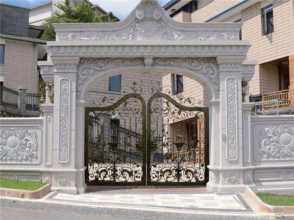 按照风格的不同,铁艺围墙别墅大门有中式和欧式这两种