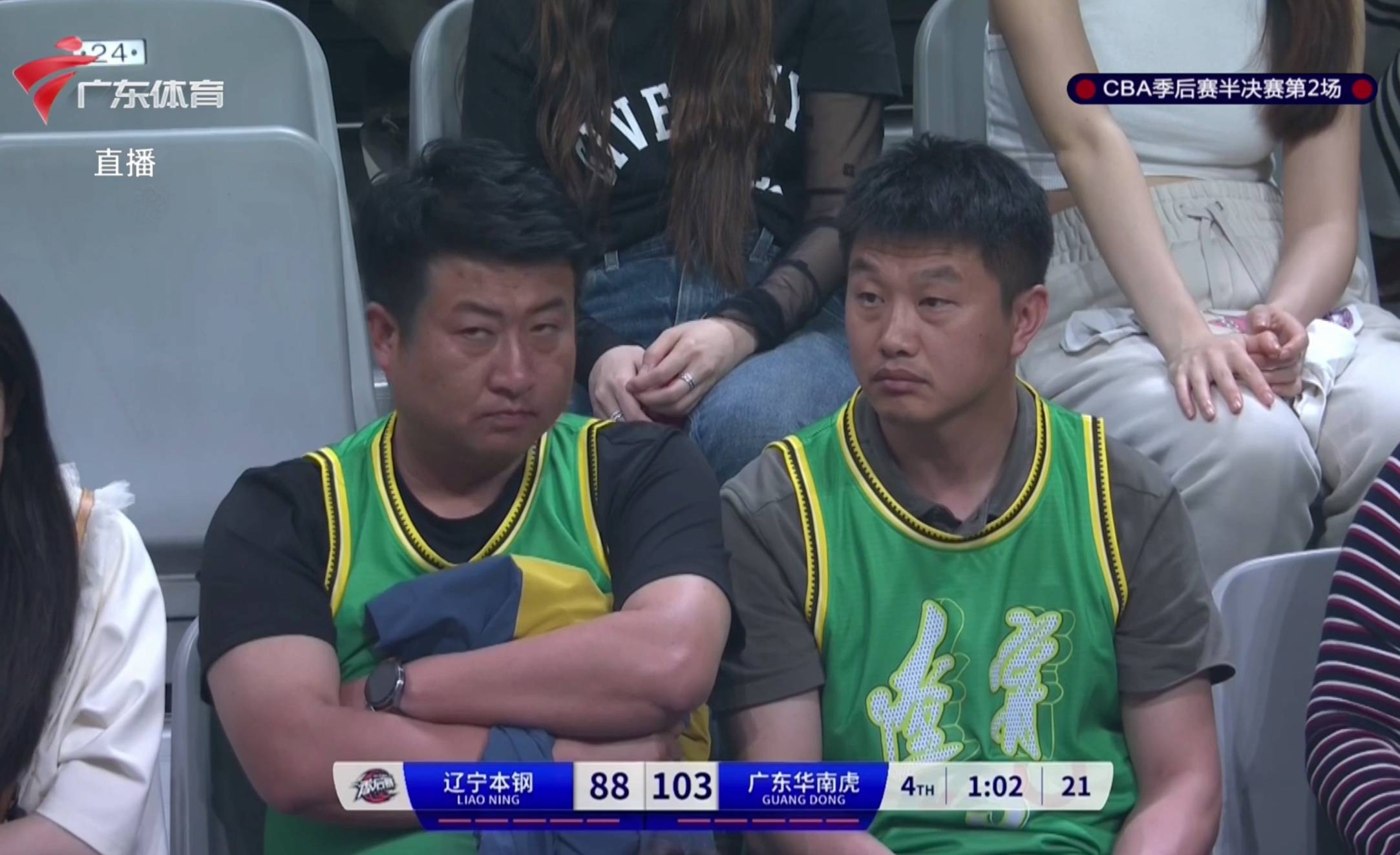 辽粤g2爆出更多细节,读秒赢17分还要攻,杜锋给杨鸣"上课"