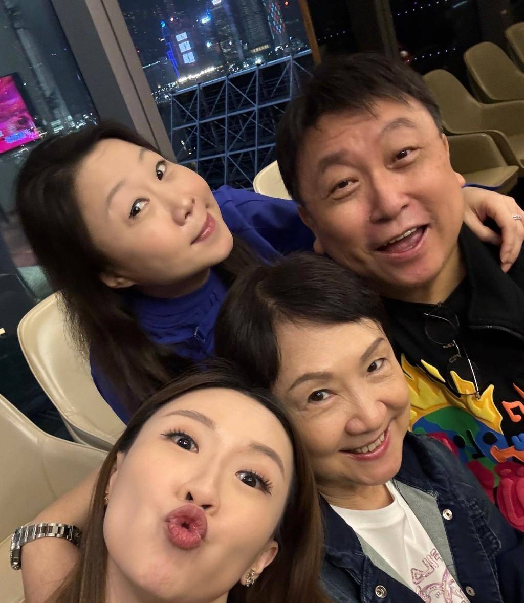 王子涵在留言中写道:"祝我最爱的爸爸生日快乐.