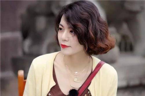 复旦女博士陈果:当众将"耄耋"读成"毛至",无知还是失误?