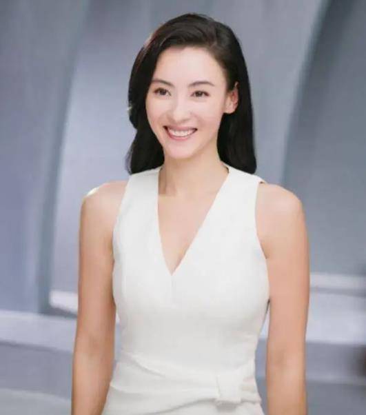 张柏芝二儿子整容式长大,五官像极了谢贤,难怪10亿遗产给张柏芝