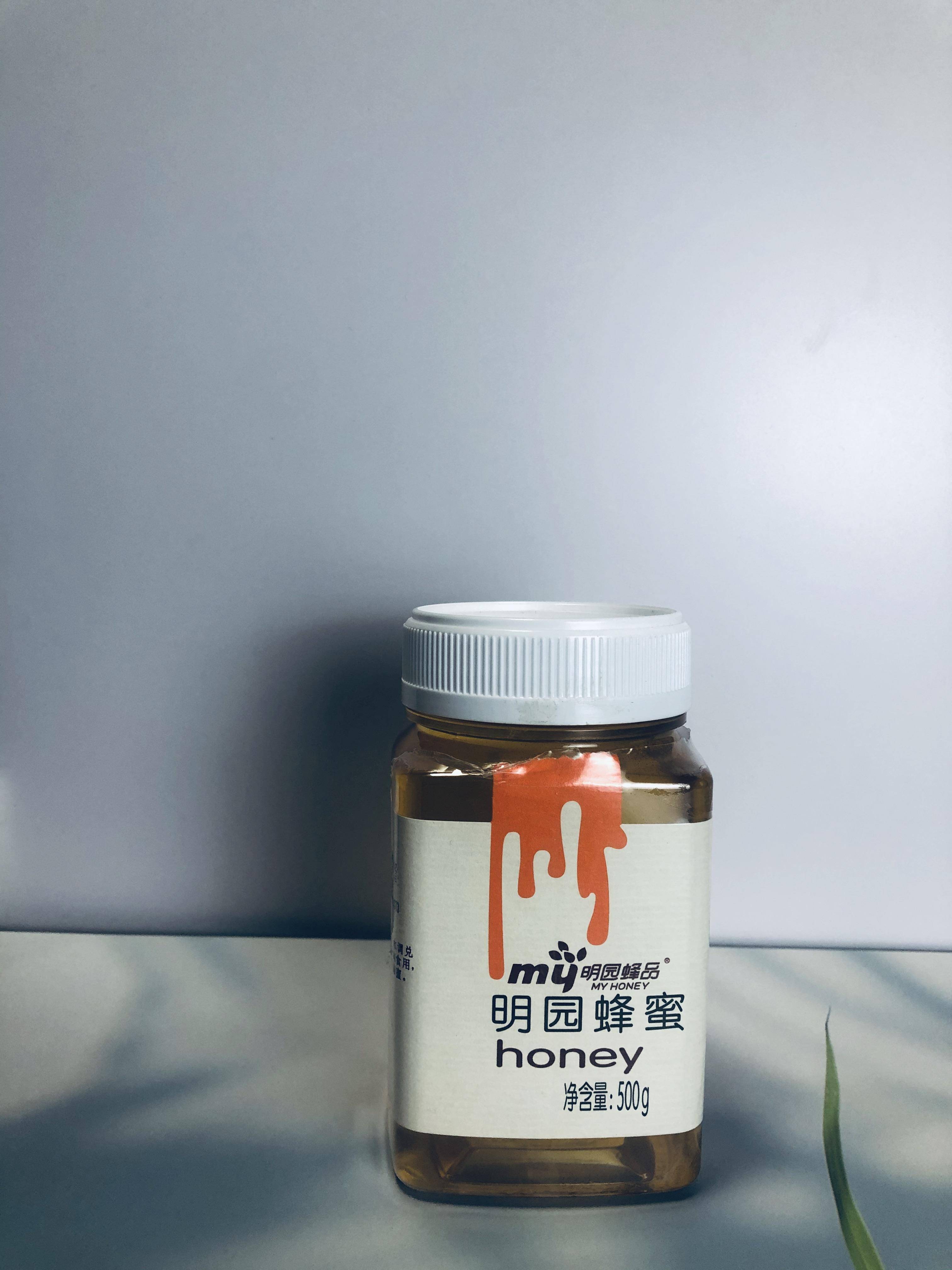 荷塔威这个蜂蜜是朋友推荐的,是来自新西兰的进口蜂蜜,口感吃起来是