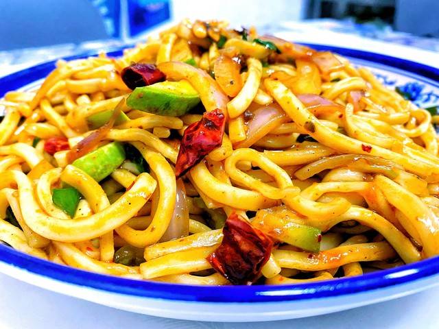 炒拉条的家常做法,这样做才好吃?