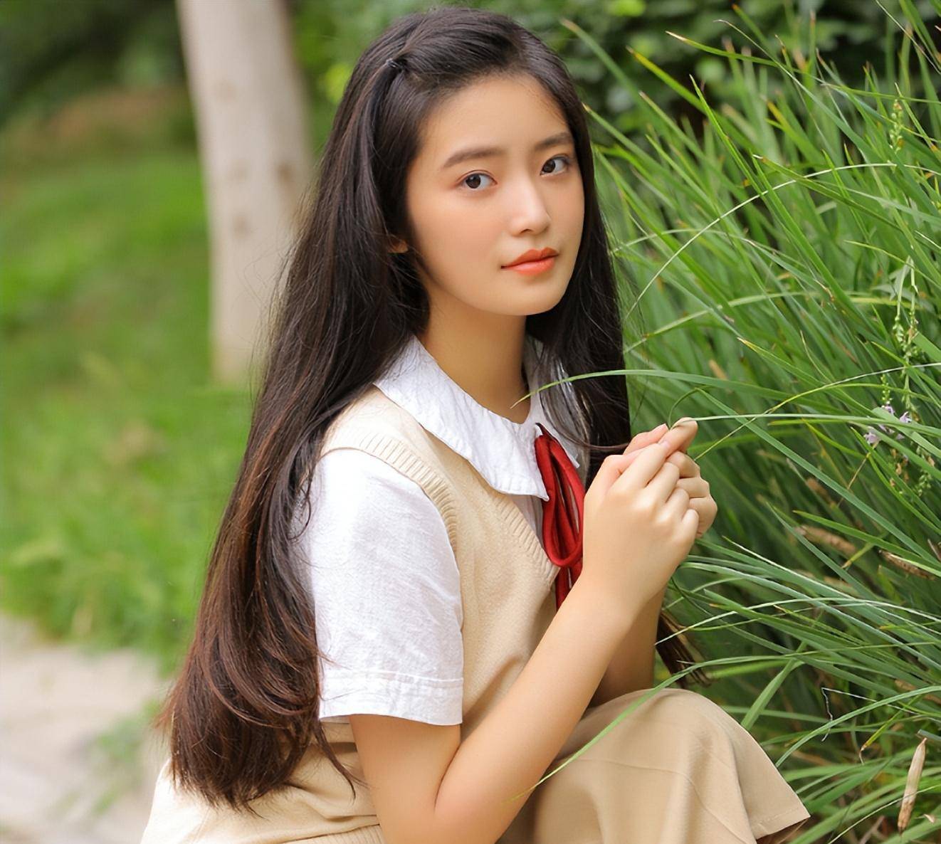 林青霞女儿终于长大,颜值如同母亲复制,网友:不枉费等这么多年_柴蔚