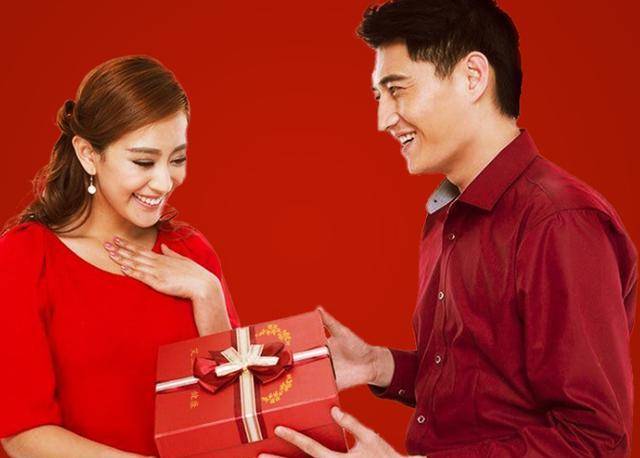 俗语:"东西5不送,送了人财空",哪5样不能送?过年送礼别犯错
