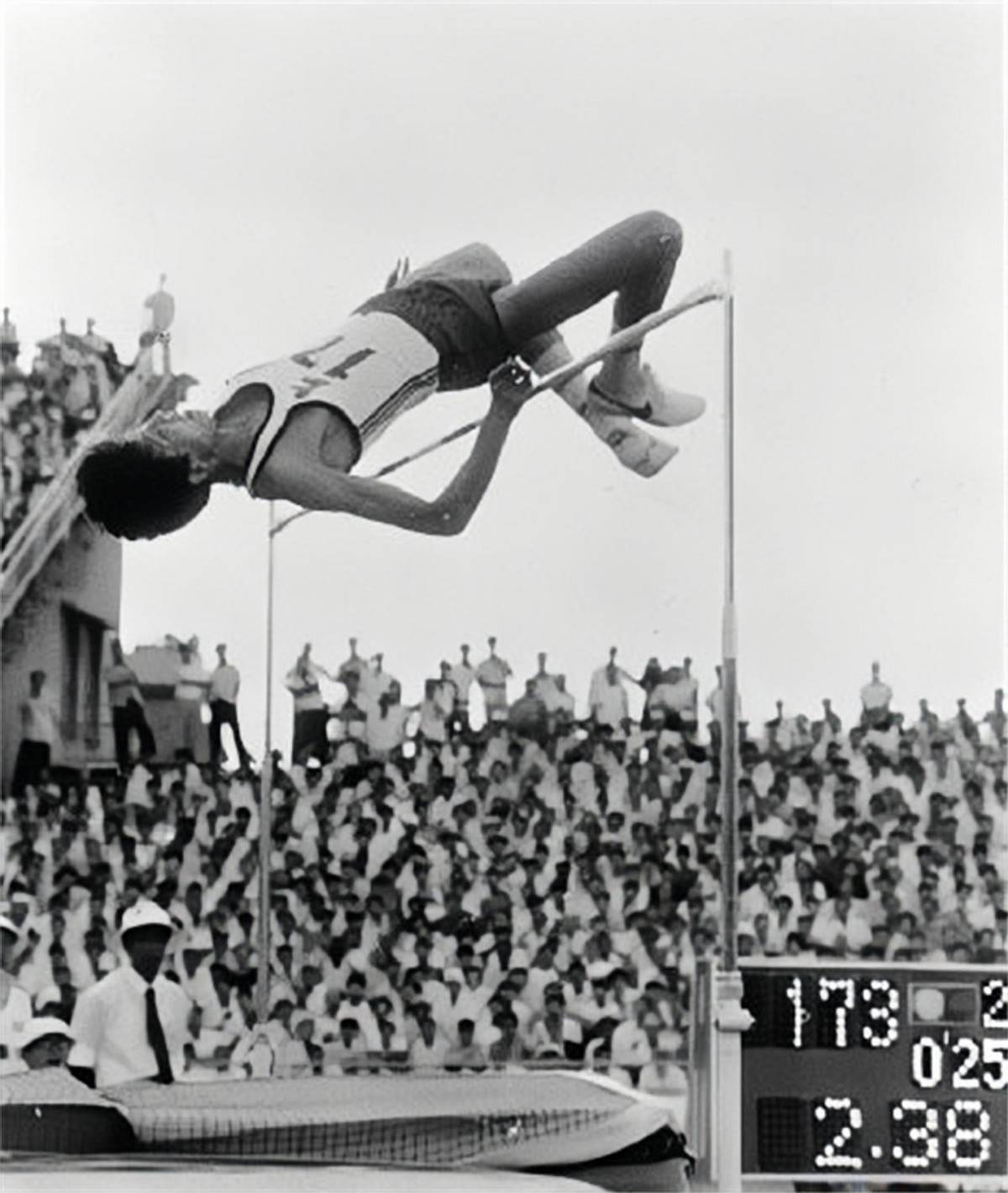 中锋宋涛:曾是奥运会旗手,三个女儿是他和妻子的遗憾_中国_姚明_篮球