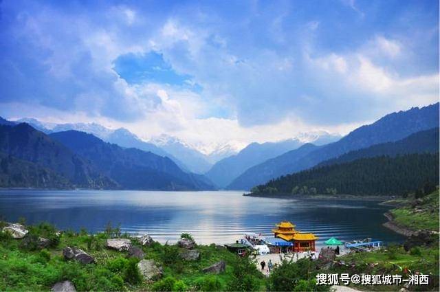 新疆本地旅游团10日游多少钱,新疆那拉提十日游旅行社报价多少