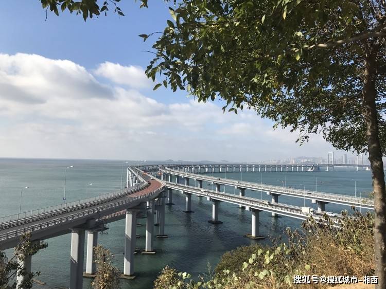 北大桥-棒棰岛-银沙滩zui美斜坡-莲花山观景台云端俯瞰大连-乘坐帆船
