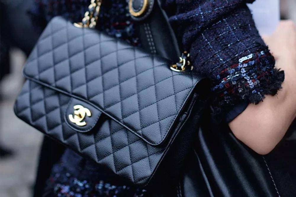 香奈儿包包是沉淀百年,是时间千锤百炼的杰作!