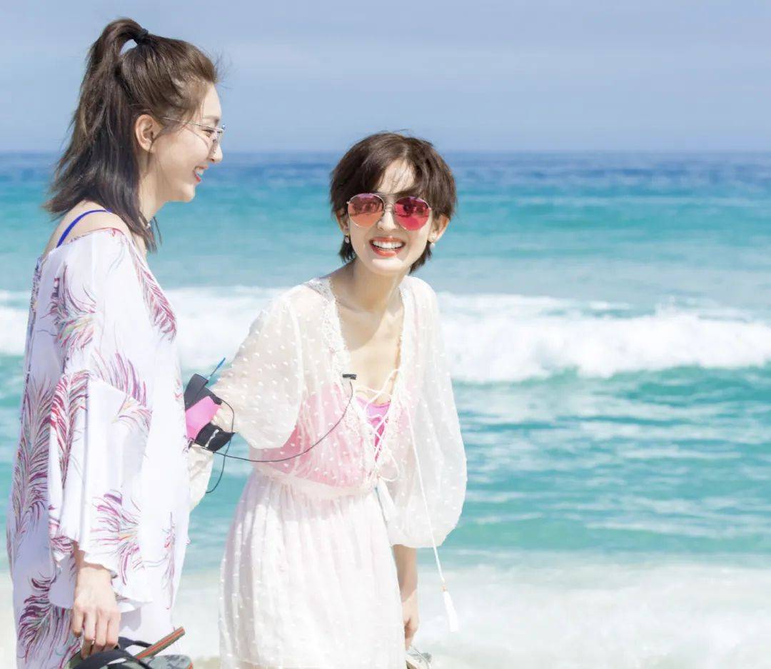 江疏影娜扎关系揭秘,塑料姐妹花还是互怼真感情?