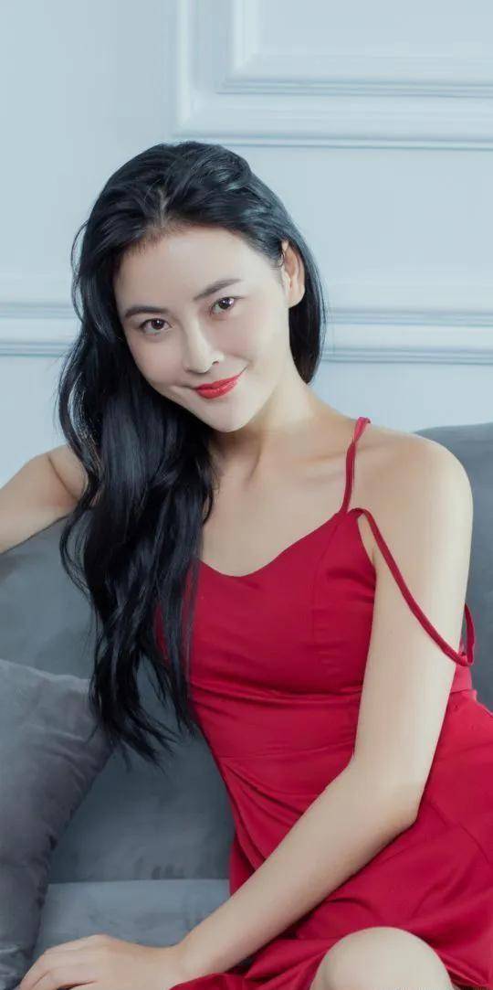 世界小姐吴丹身姿绝美,花容月貌让人心弦颤动,是世间少有的绝色