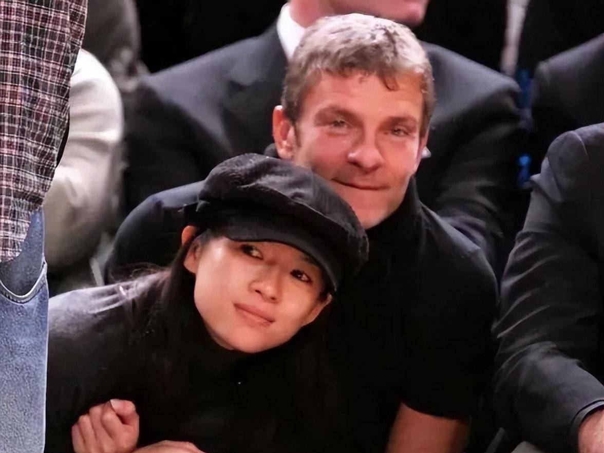 章子怡做梦都想删掉的照片17风云往事与洋男友海边叠罗汉