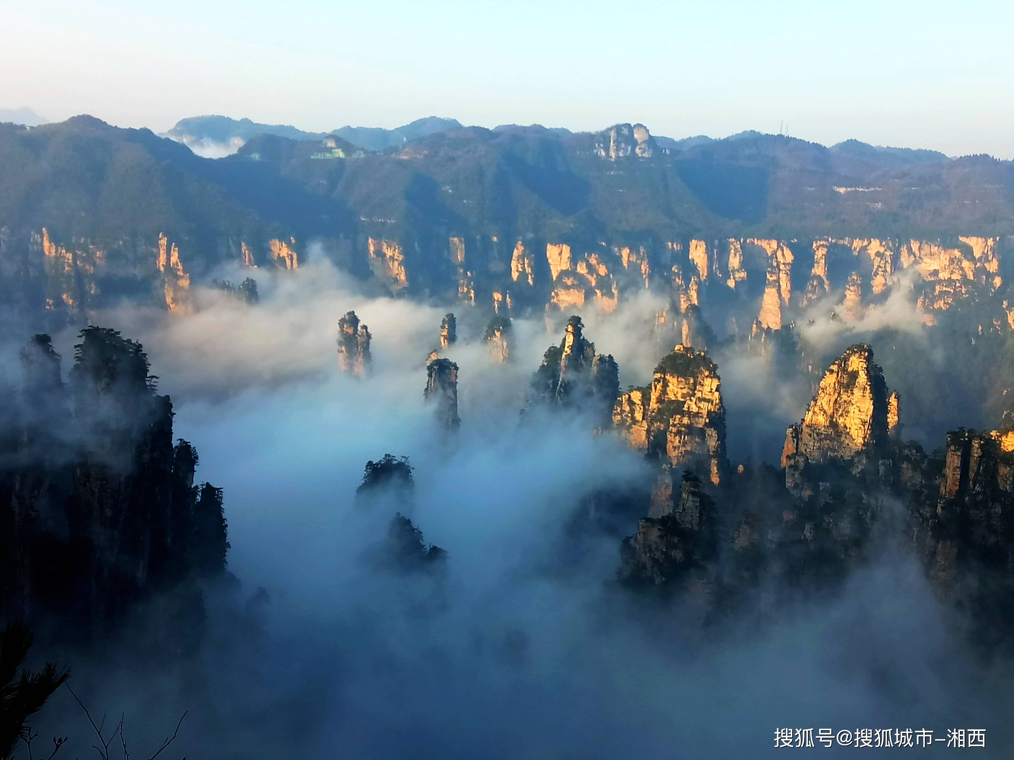 张家界私人导游怎么找?张家界旅行导游私人定制专属行程!