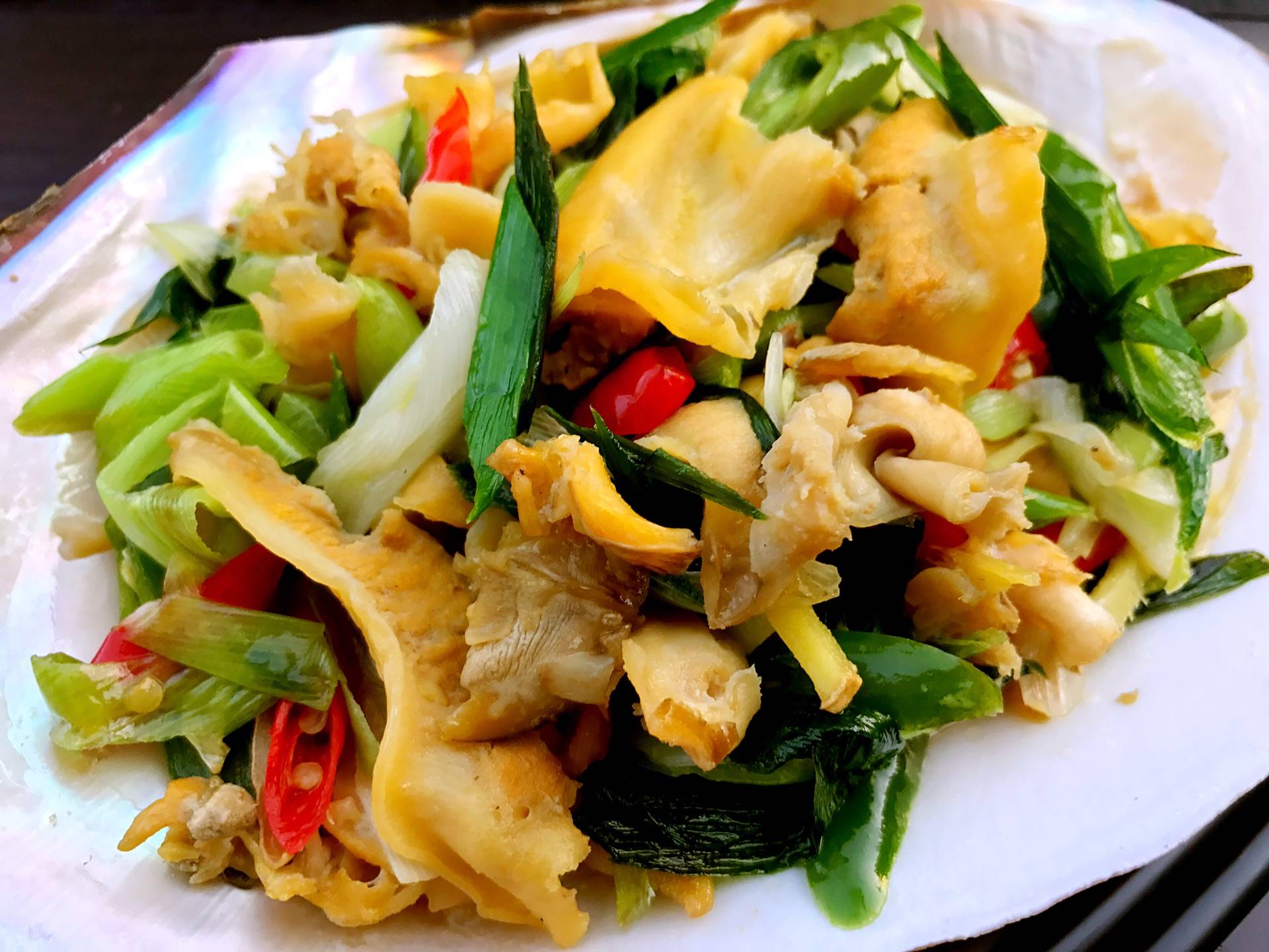 田螺早已成大众美食,淡水河蚌为何不行?怎样正确食用?