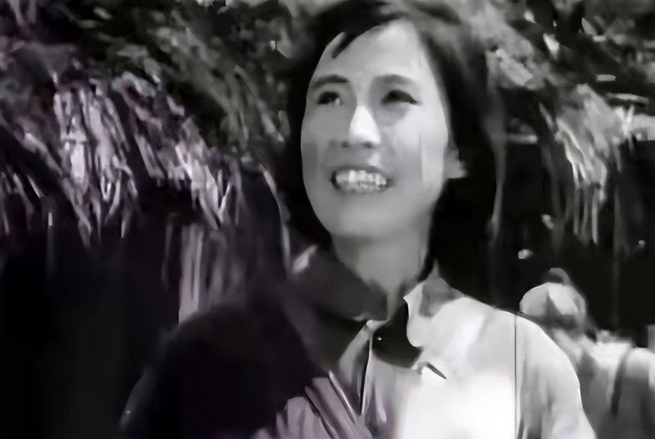 89岁王心刚,与患病妻子恩爱60年不离不弃,儿女已是亿万富翁