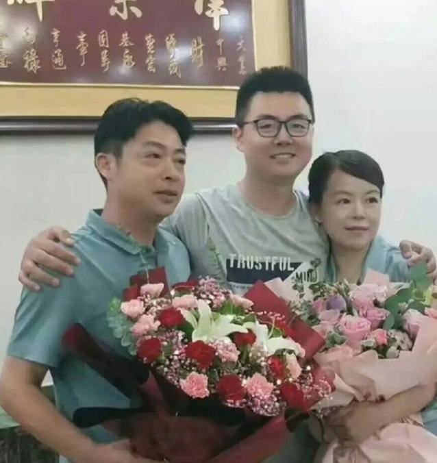 姚爸的温和为追真创造可能,他上门寻子若很强硬,病历也许被毁了