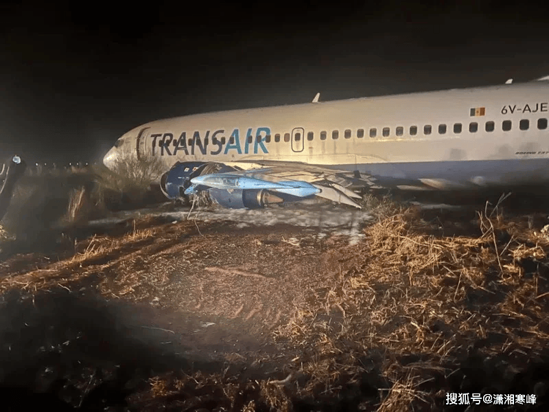 737飞机失事图片