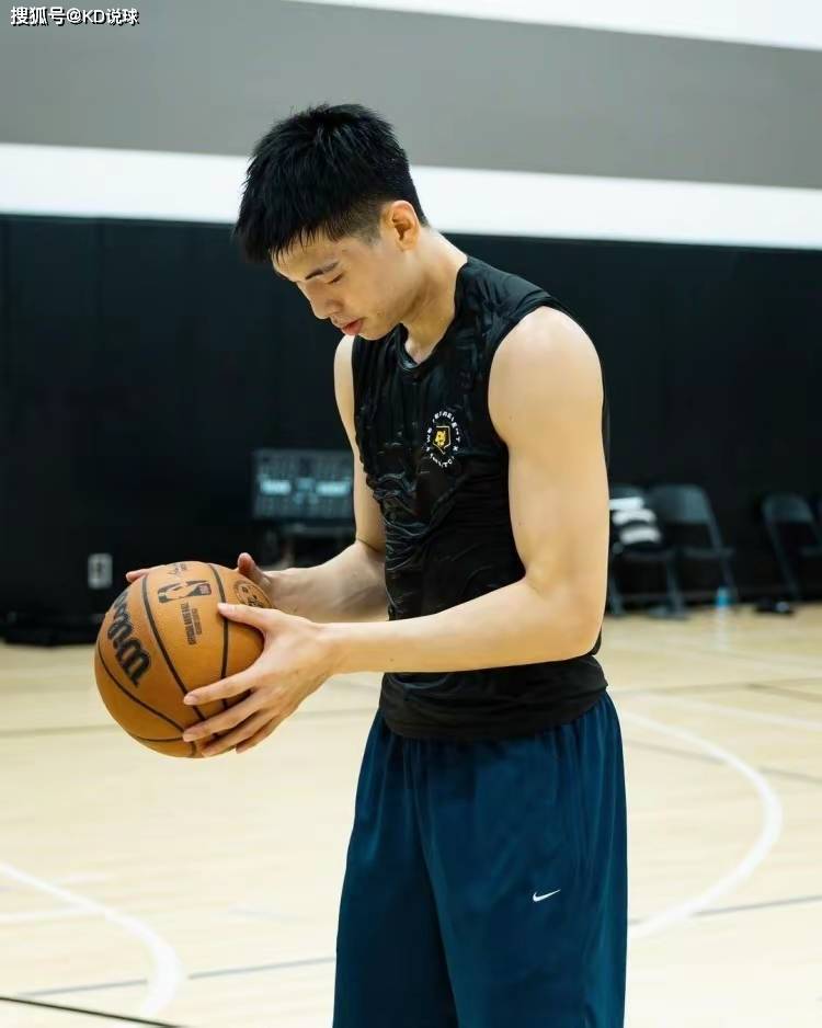 "广东龙狮男篮天才崔永熙参选nba,能否成为中国篮球新旗帜?