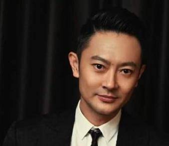 "插刀教"全糊,印小天获金鸡奖,当初力挺他的杨紫聂远也大火