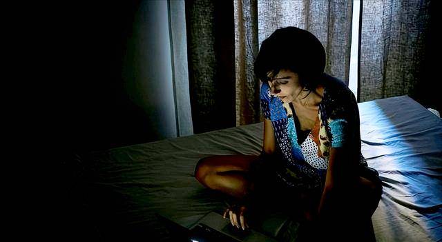 揭秘凶宅试睡员:工资按分钟计算,日入2000,夜宿凶宅必带手电筒