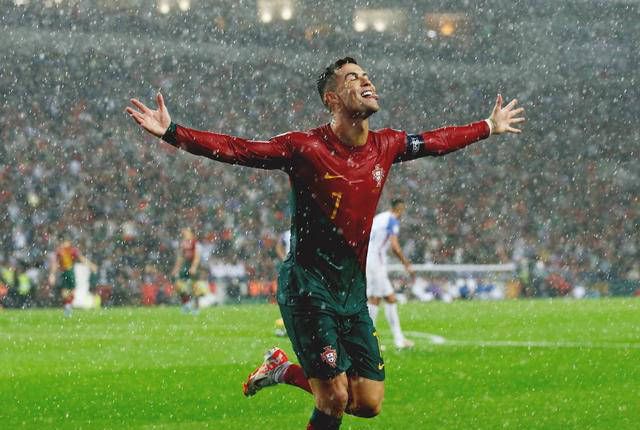 后悔留在罗马:穆里尼奥抨击并抱怨,计划与c罗合作冲击世界杯冠军