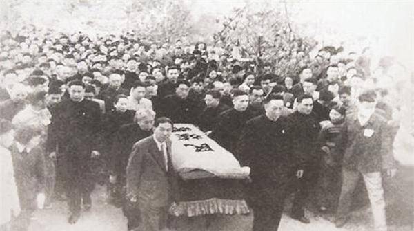 鲁迅出殡时16人为其抬棺,个个都是名人,分别有谁?