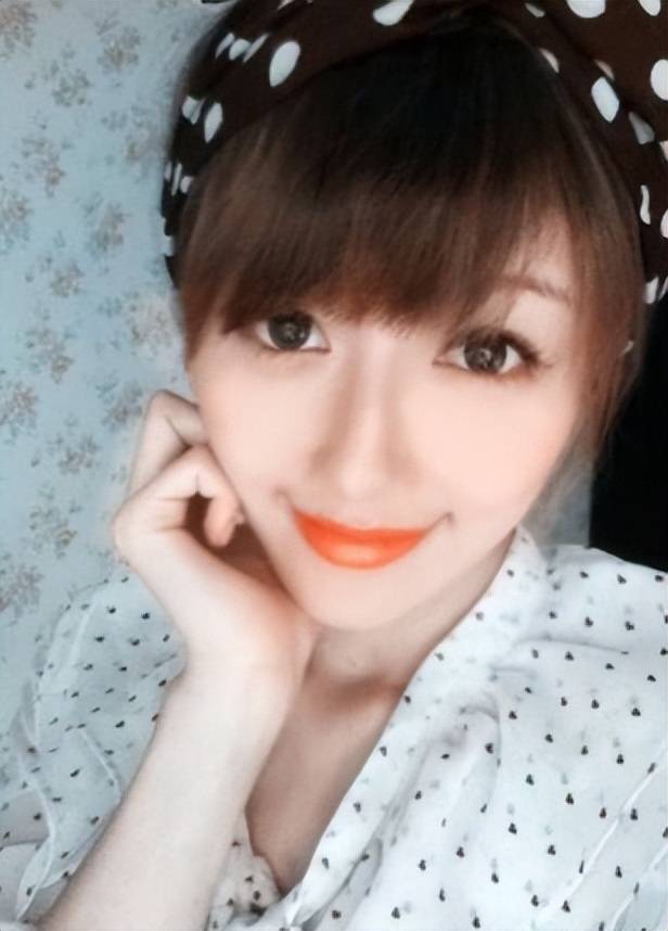 性感刘冬,长腿语希范,两任"度娘"辞职后,截然不同的人生路