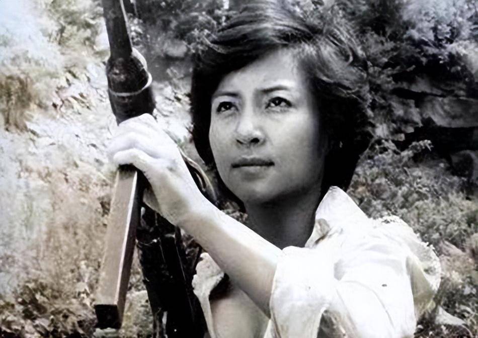 中越特种兵的较量,未曾一败的越军美女特工,被我军侦察兵瓦解