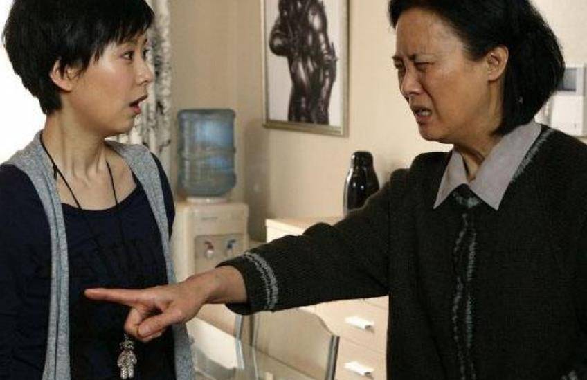 婚后被婆婆连捅12刀,今丈夫继承房产娶新欢_徐艺丽_董岗彪_生活