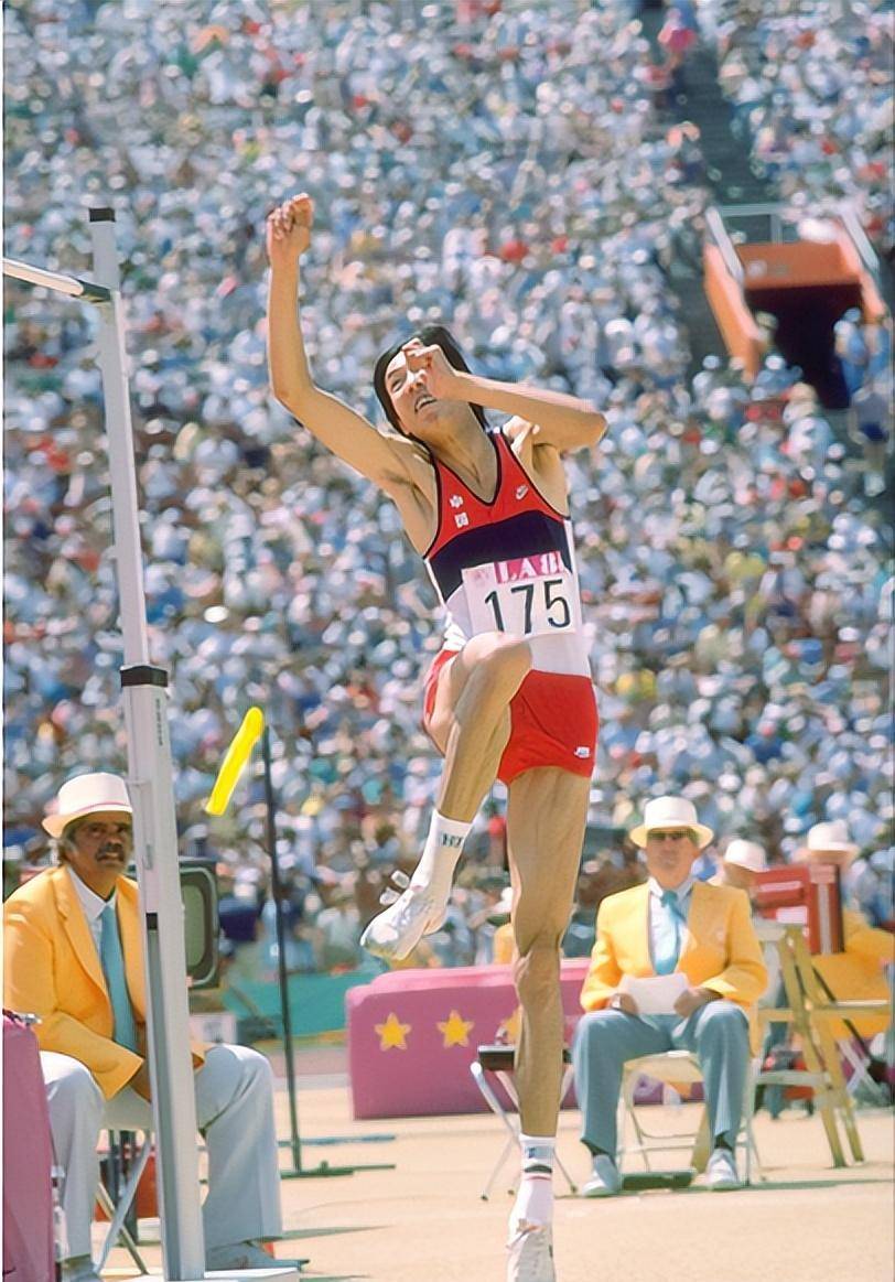 "跳高王子"朱建华,曾三次打破世界记录,退役后现在情况如何了