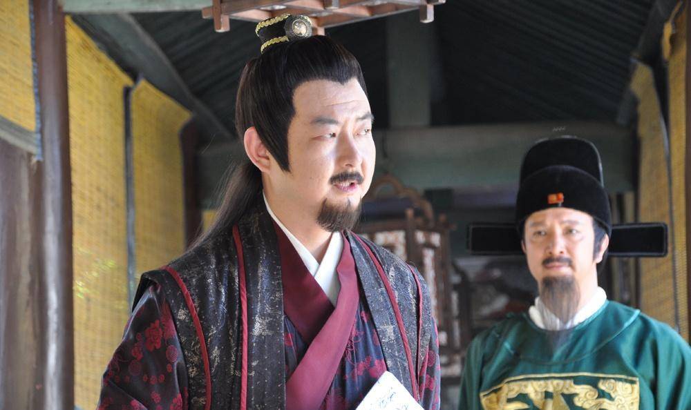 海瑞以清廉闻名于世,官场却没人敢带他玩,是为人处世有问题吗?