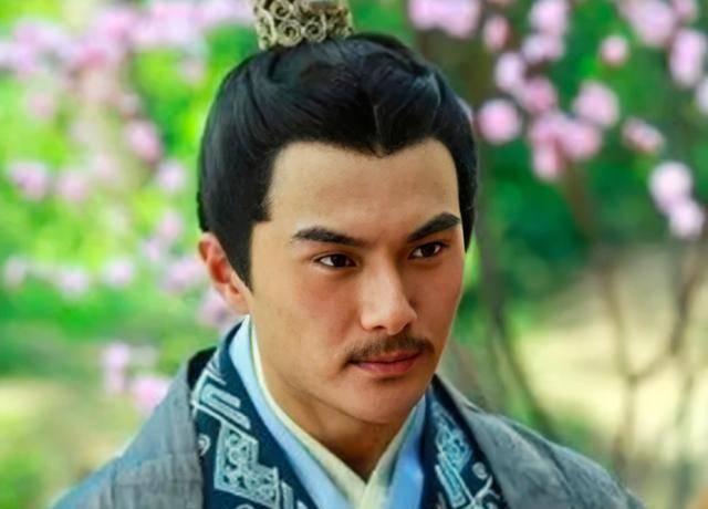 经此一役,霍去病建立了"封狼居胥"功绩,霍去病班师后,刘彻十分高兴