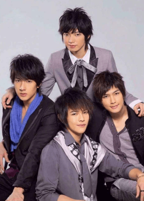 盘点三个曾经爆红的组合,他们的作品堪称经典,如今全部解散_飞轮海