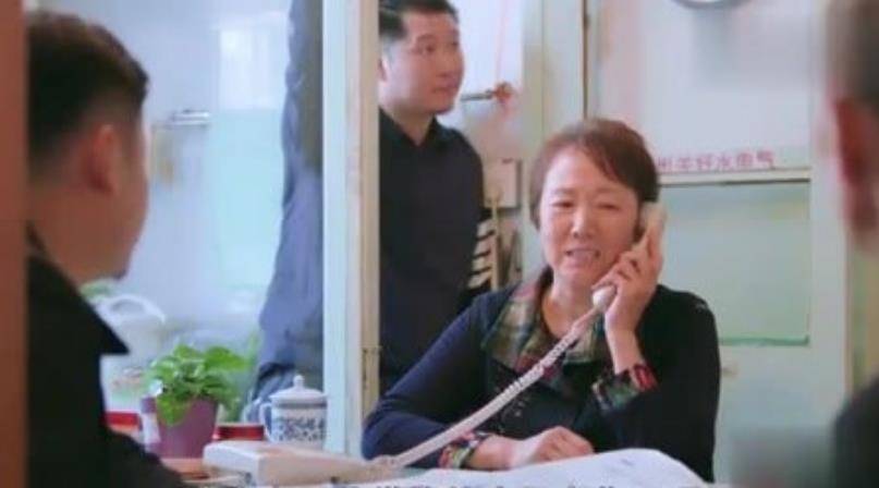 魏斌是一个很好的丈夫,也心疼赵庆香从小到大的遭遇.