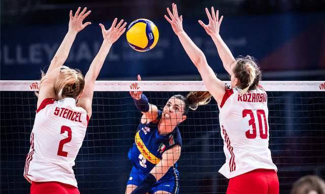 相比之下,意大利队则灵活调整阵容,最终由明加尔迪拿下12分,阿克拉里