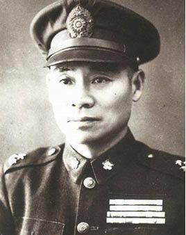 2008年,成龙父亲病逝,两安徽老农联系成龙:想送父亲最后一程