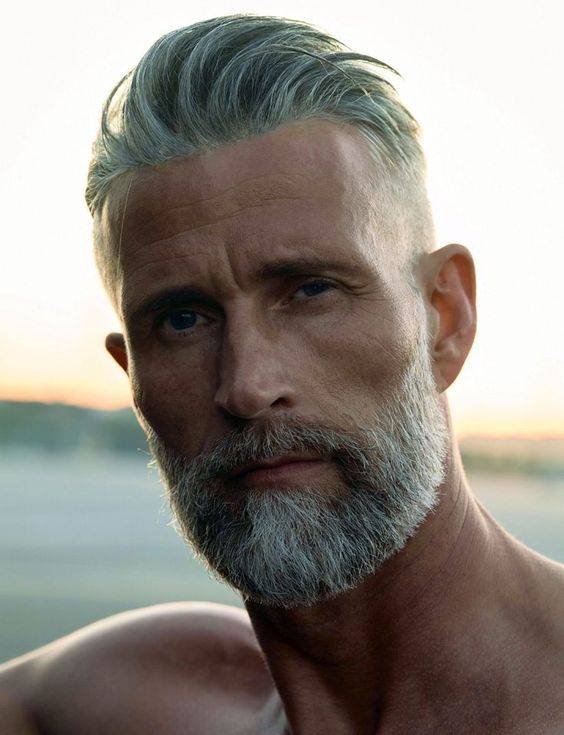 60岁男人发型图片