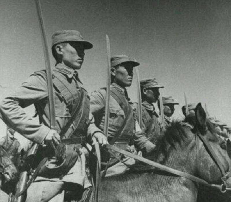 南京九旬痴呆老农跳河,口中大喊全体上刺刀,查明身份后引起轰动