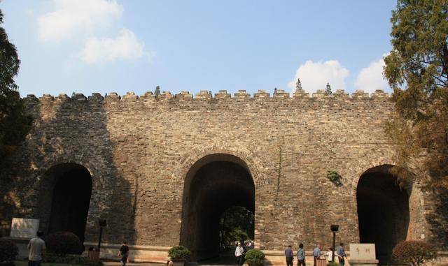 本来是去请罪,结果却当场和四哥朱棣闹翻:记永乐时代的青州齐藩