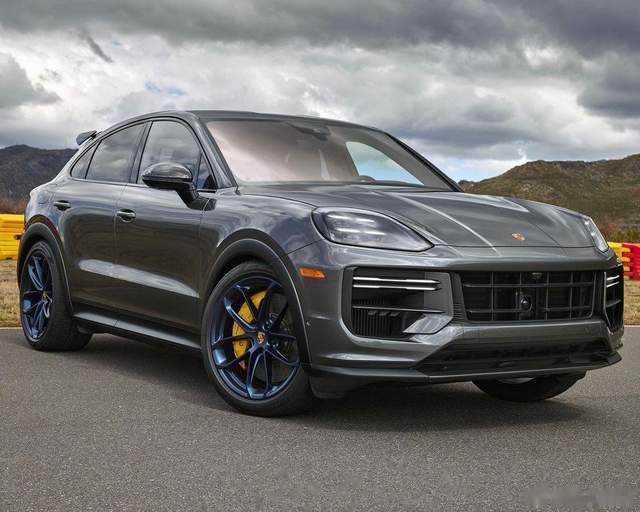 也别蒙着答题,小米suv要么对标保时捷的卡宴,要么就对标法拉利的puro