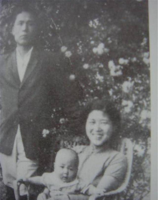 王春翠前往杭州继续自己的学习生涯,而曹聚仁却成为了上海复旦大学