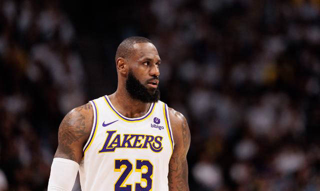 nba球星詹姆斯谈战术:最后时刻领先三分,有必要犯规让对手罚球_比赛_