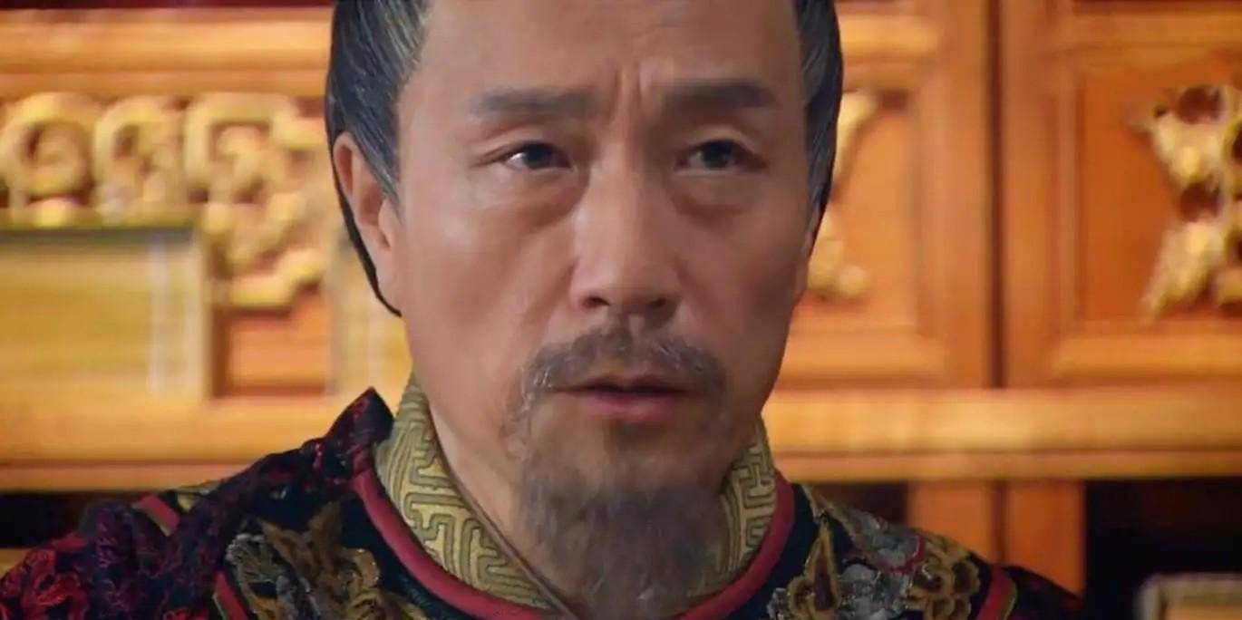 年少时专爱偷痰盂,纱衣,因受皇帝蔑视,竟做了八年假天子的枭雄