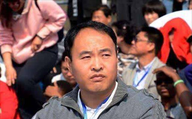 马云保镖曾舍命挡子弹,年入百万买房买车,马云卸任后过得咋样?